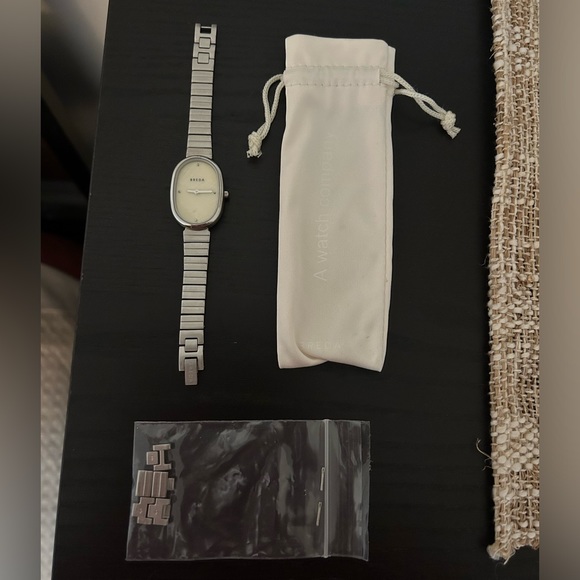 BREDA JANE TETHERED MESH BRACELET ANALOG QUARTZ WATCH SILVER/CHAMPAGNE - Picture 2 of 3